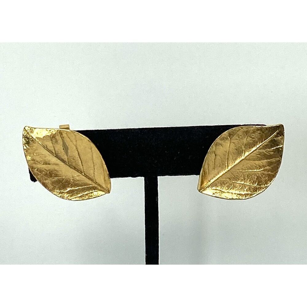 Crown Trifary Clip Ons Earrings Gold Tone Leaves Signed Vintage